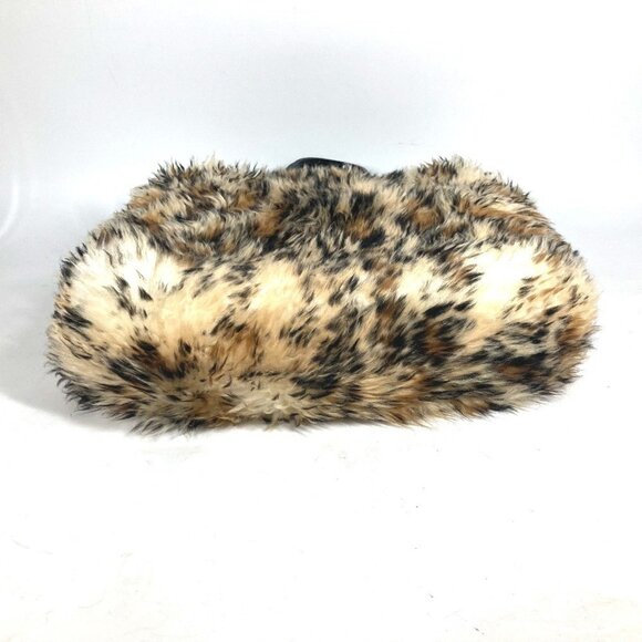 LOUIS VUITTON Black Leather Shoulder Bag - Picture 3 of 16